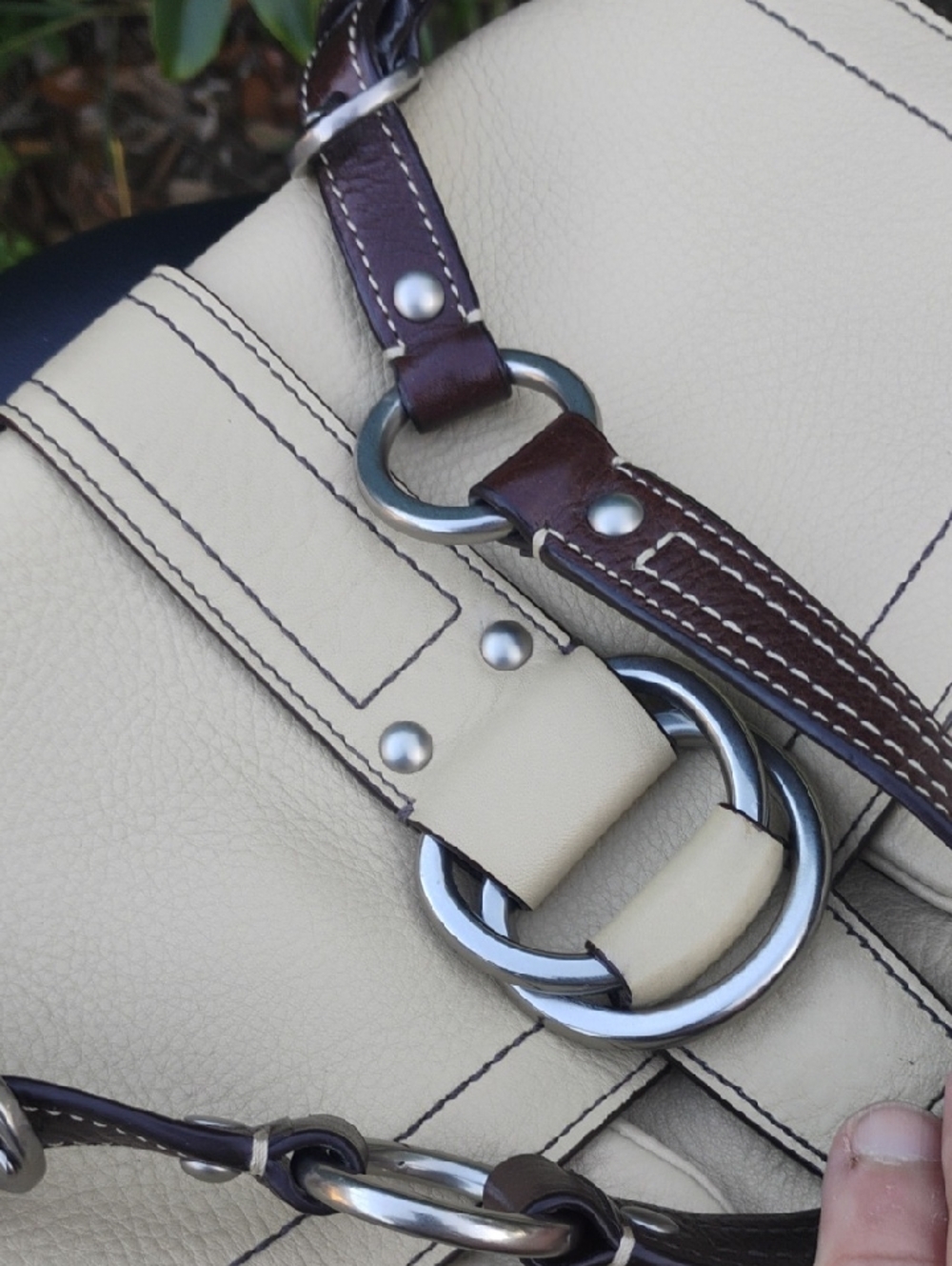 Coach Chelsea F10893 In Beige Pebbled Leather 2010 Bag In Great Condition - Picture 7 of 10